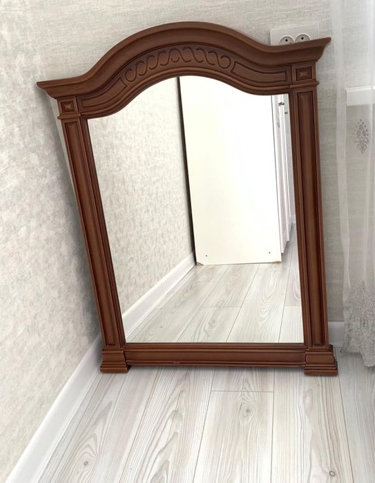 Зеркало настенное