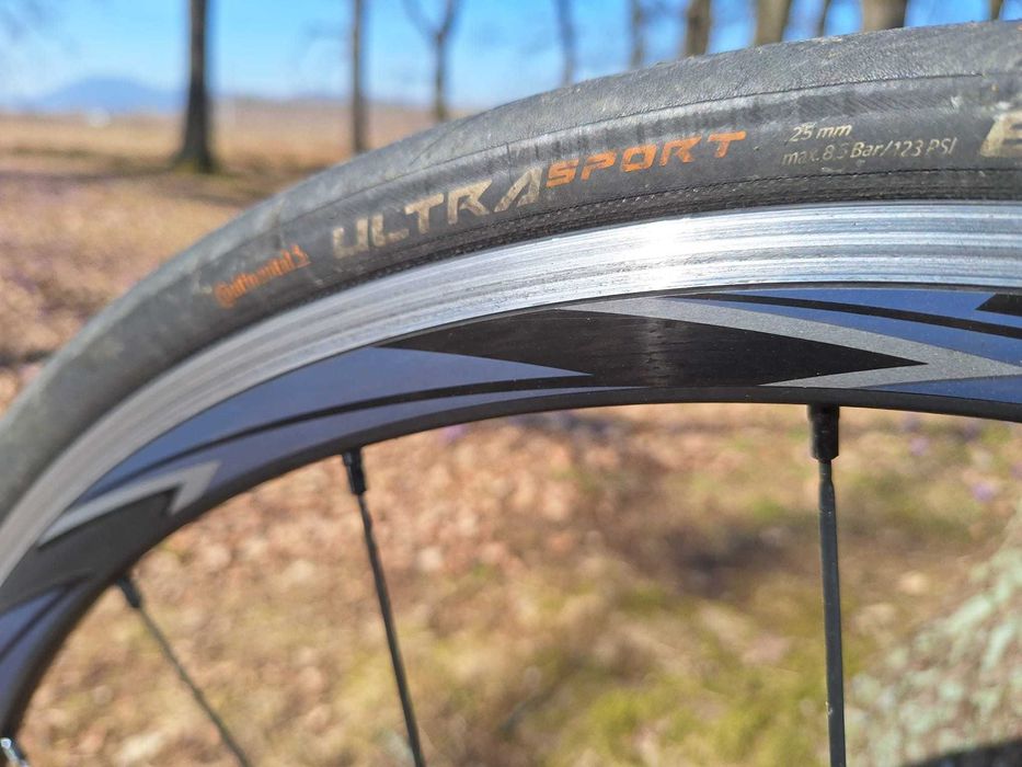 Cursiera SPECIALIZED, furca carbon, echipare Shimano 105, Marime 56(L)