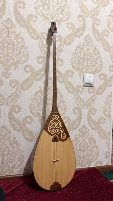Домбыра сатылады