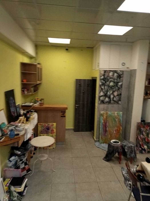 Помещение 25кв.м. под наем в центъра на Варна