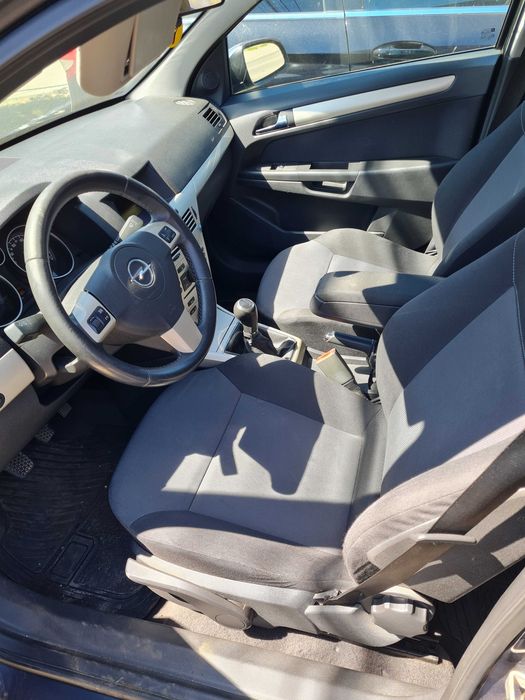 Opel Astra H 2008, 1.6 benzina