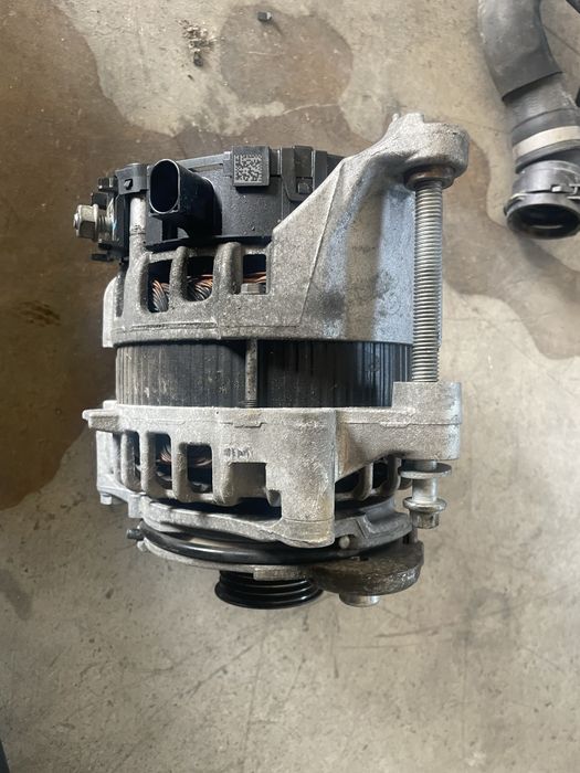 Alternator BMW g11 g12 g30 seria 5 7 motor 3.0 4.0 250 A