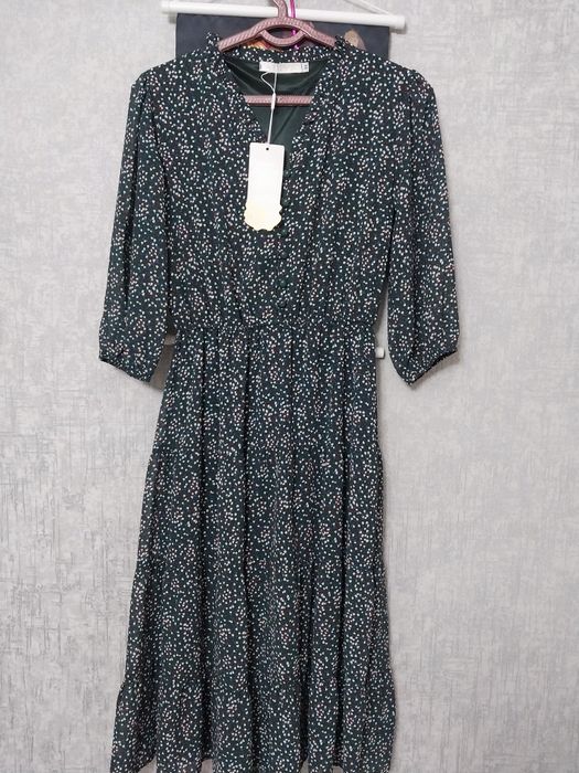 Платья  женские.