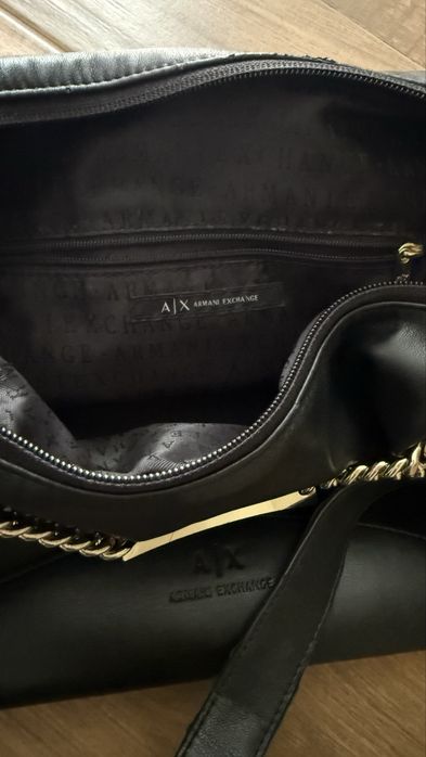 Armani Exchange кожена чанта