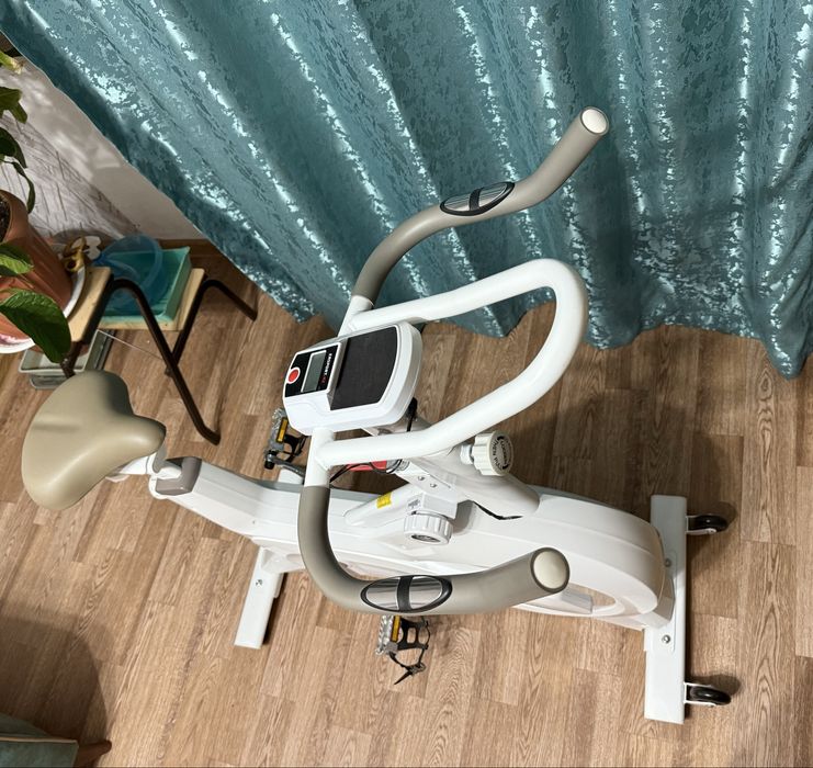 Велотренажер вертикальный