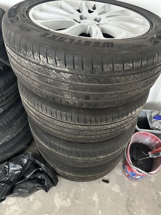 Vand 2 seturi de roti