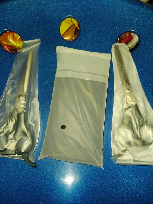 Pelerina pentru tuns plus foarfece