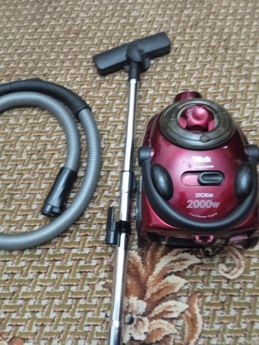 Пылесос Vitek STORM 2000w