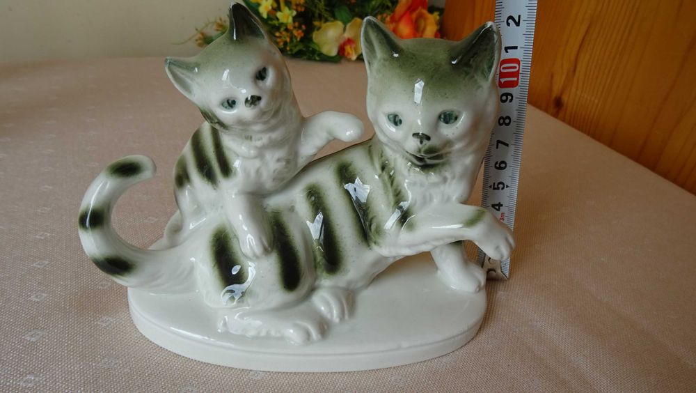 Винтидж порцеланова статуетка  котета *Gräfenthal Carl Scheidig*