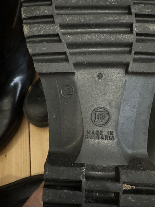 Ботуши Български