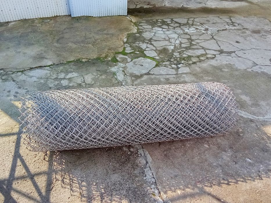 Продавам оградна мрежа