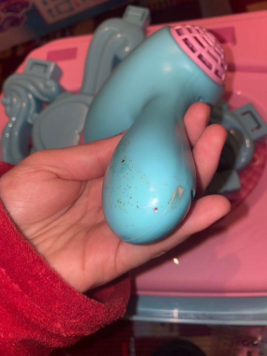 Vând masă de înfrumusețare fetițe