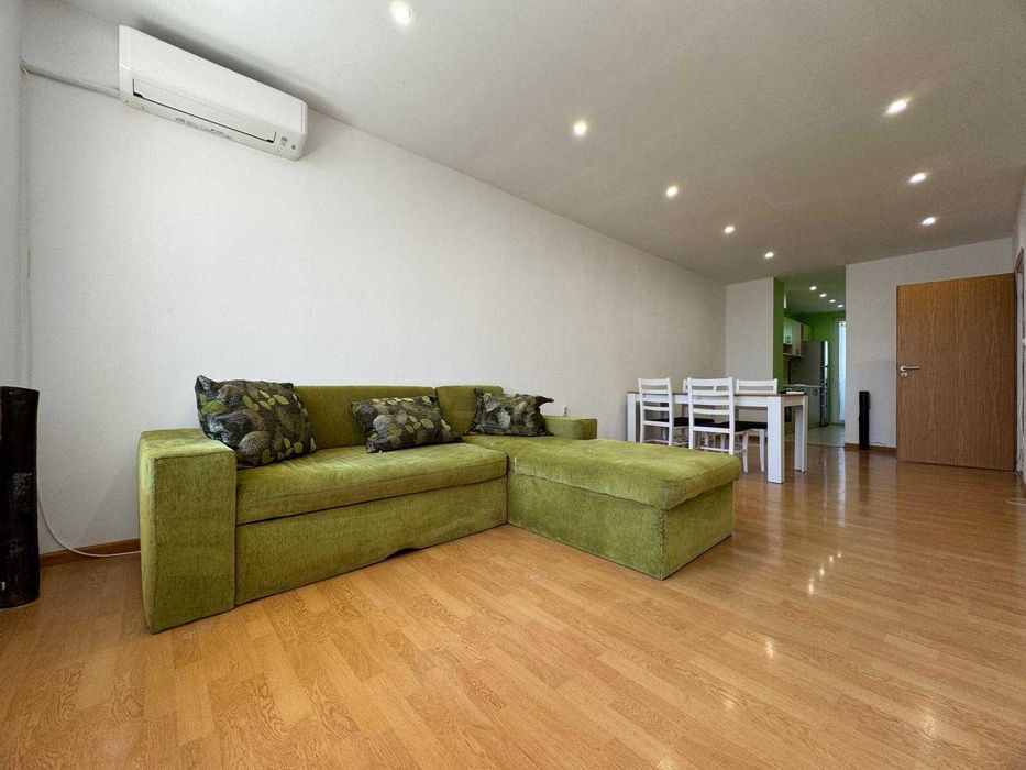 Дава се под наем Тристаен апартамент в Велико Търново, Център - 100 кв.м за 408 € - Снимка #1