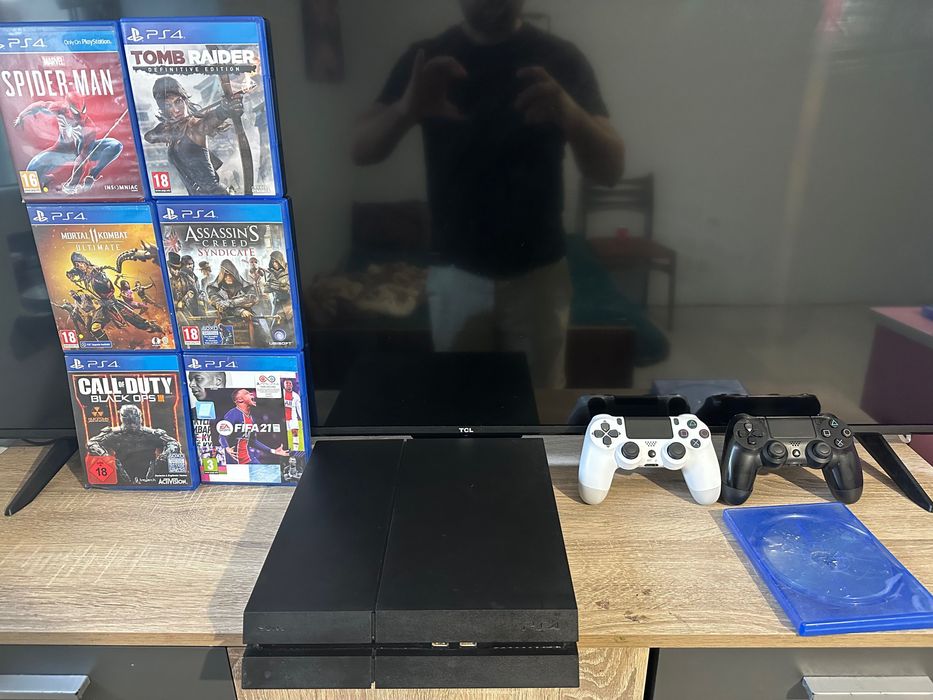 Продавам Playstation 4, 1 tb с игри