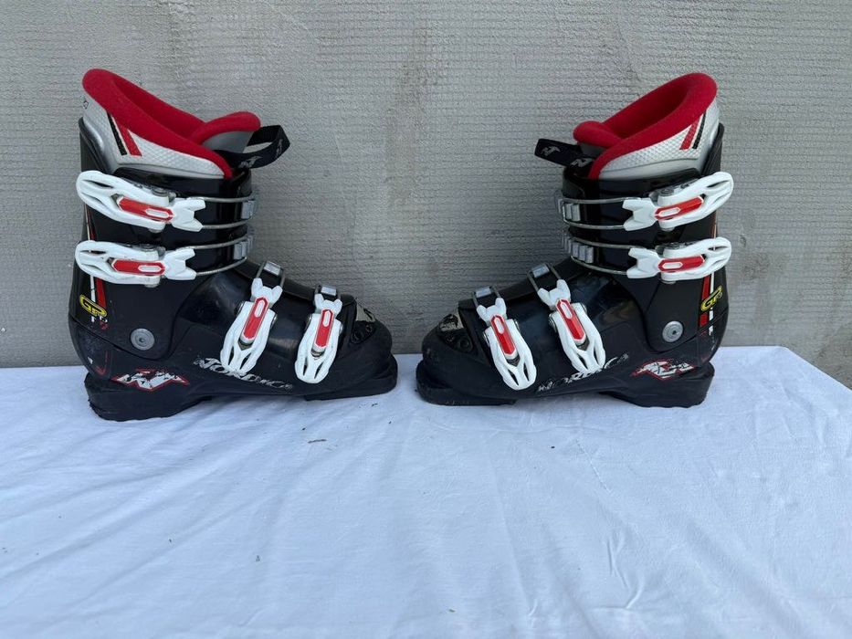 Clapari ski schi Nordica GP marime Eur:34 Mondo:21,5
