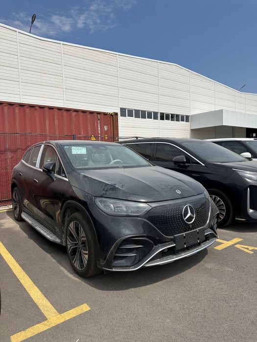 Mercedes benz EQE SUV 500