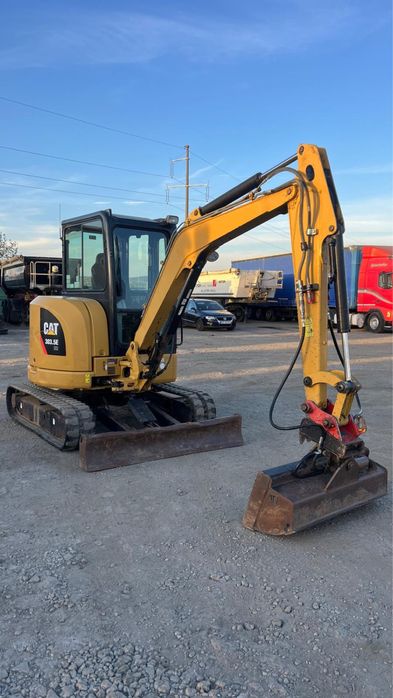 Inchirieri utilaje excavator/transport basculabil