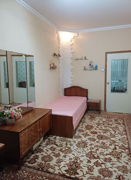 Продаётся квартира 3х комнатная. Феруза.