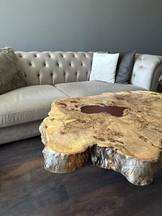 Холна маса от масив орех с епоксидна смола