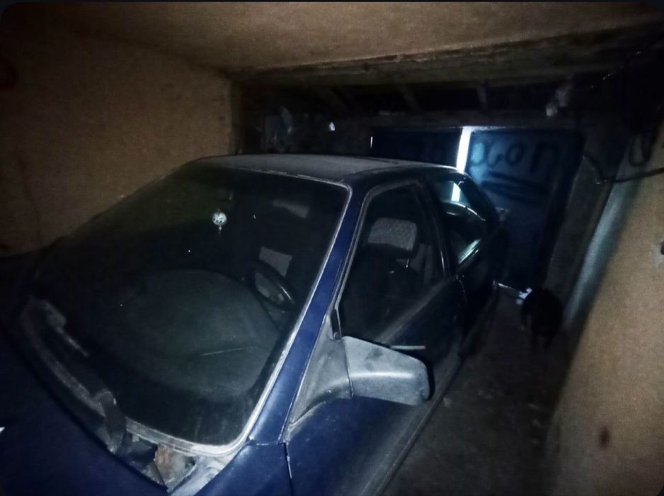 Аudi  продаю срочно