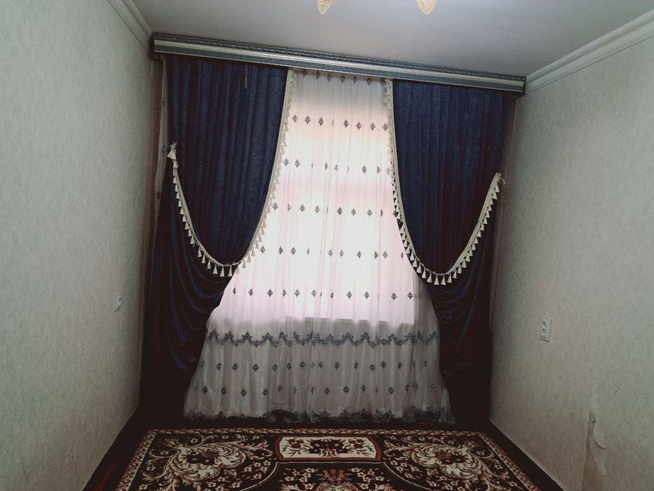 Yunusobod Shaxriston metro yonida