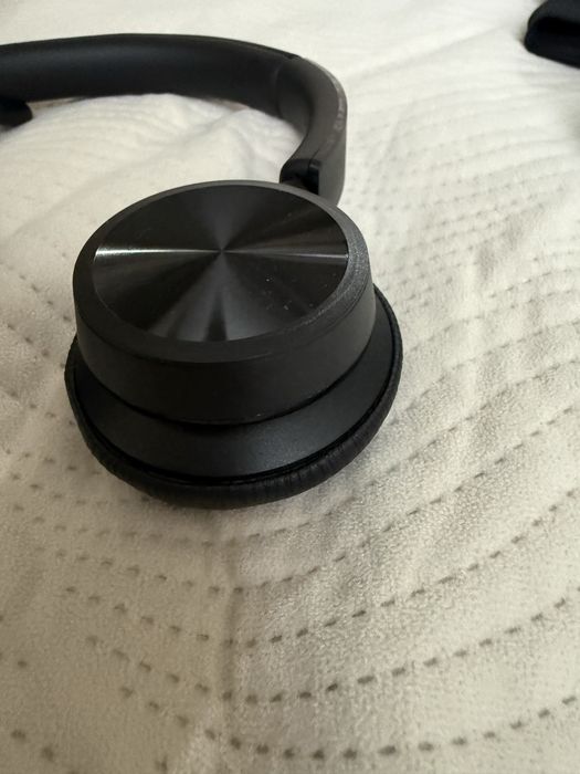 Продавам слушлки Poly savi 7320 office