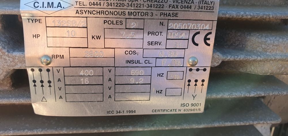 Compresor cu piston fini