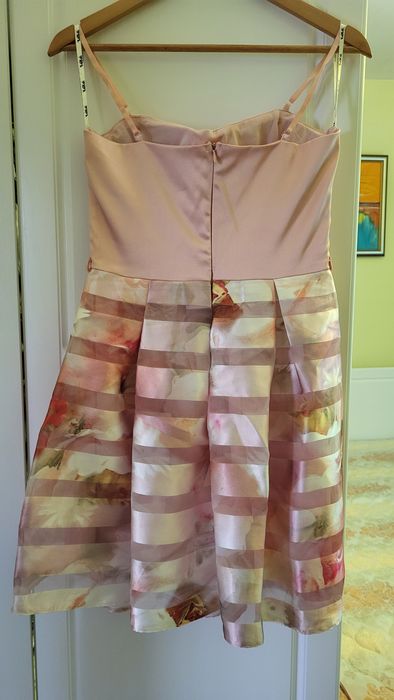 Рокля пепел от рози/пудра с цветя