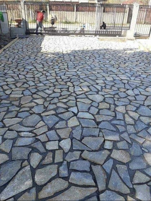 Vând piatra și montez