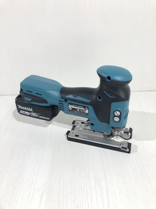 Pendular Makita DJV 181