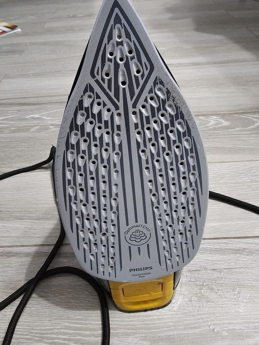 Fier de calcat Philips