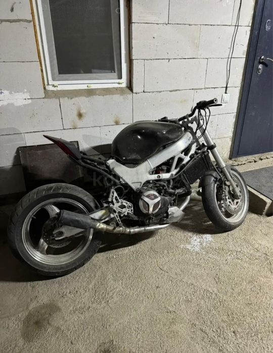 Мотоцикл Honda vtr 1000