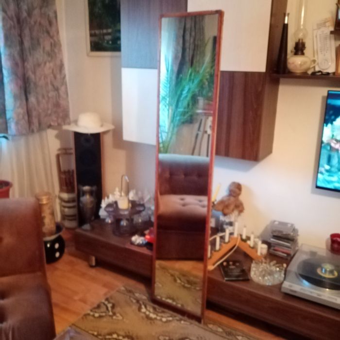 Oglinzi apartament și baie