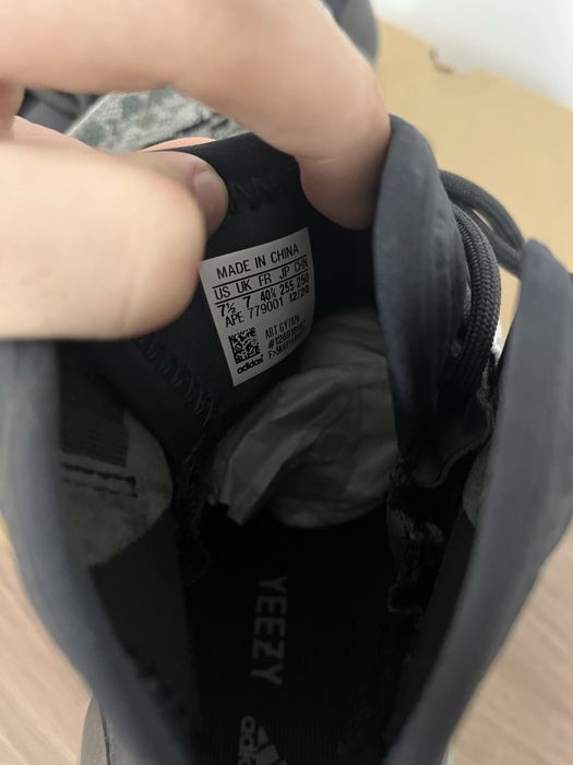 Yeezy QNTM marimea 40 2/3