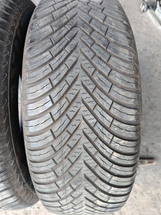 Всесезонни гуми -2021г.-15цола-205/60-1бр.-65лв."VREDESTEIN"