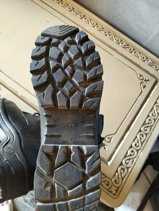 Продам берцы зимние и летние