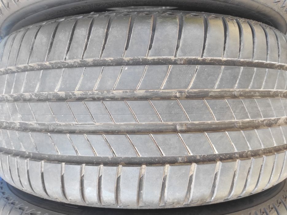 245/40/19 Bridgestone