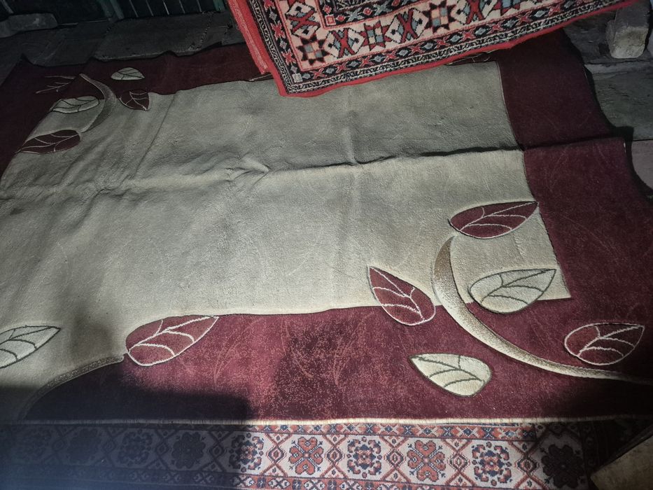 Продам ковер натуральный яркий