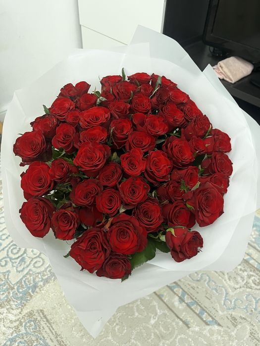51 штук розаа.