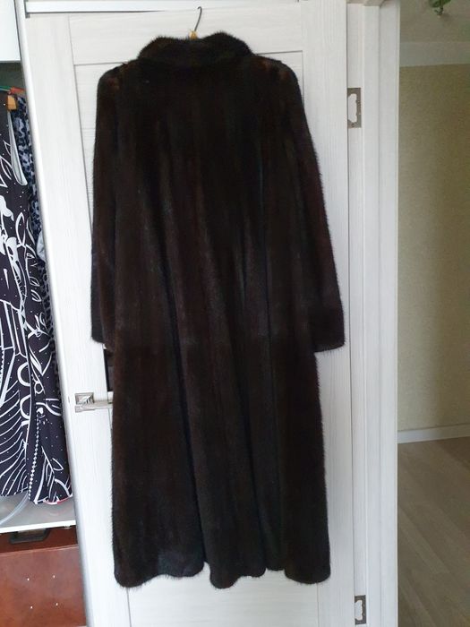 Продам норковую шубу классика