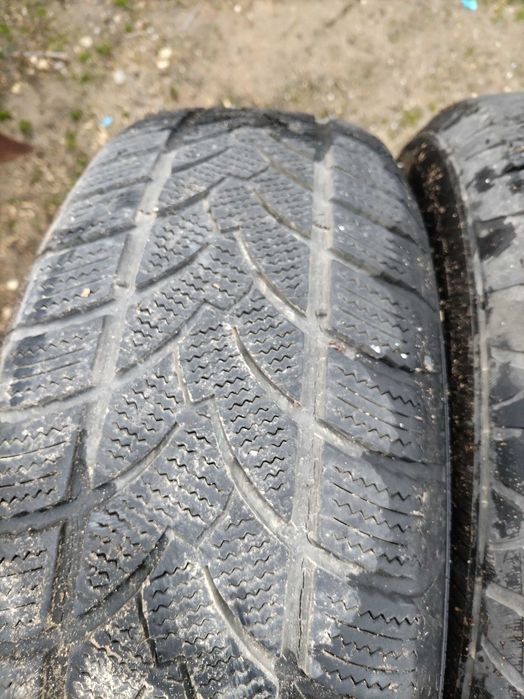 Зимни гуми 215/70 R16