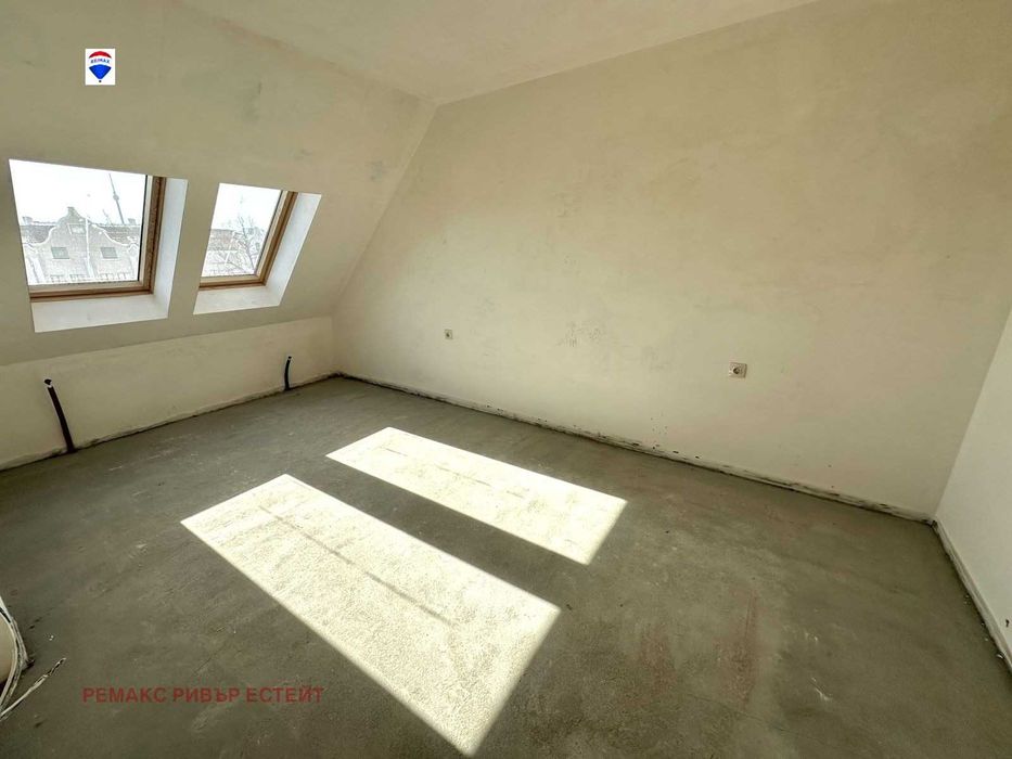 Продава се Тристаен апартамент в Русе, Център - 129 кв.м за 786 €/кв.м - Снимка #5