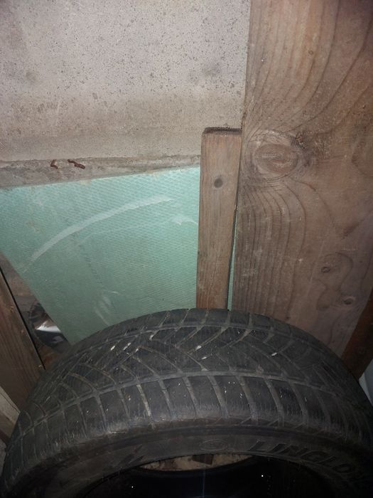 Vand anvelope de vara si de iarna  pentru dacia logan,doker,lodgy..