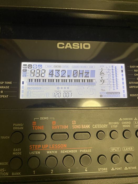 Orga Casio CT-X700