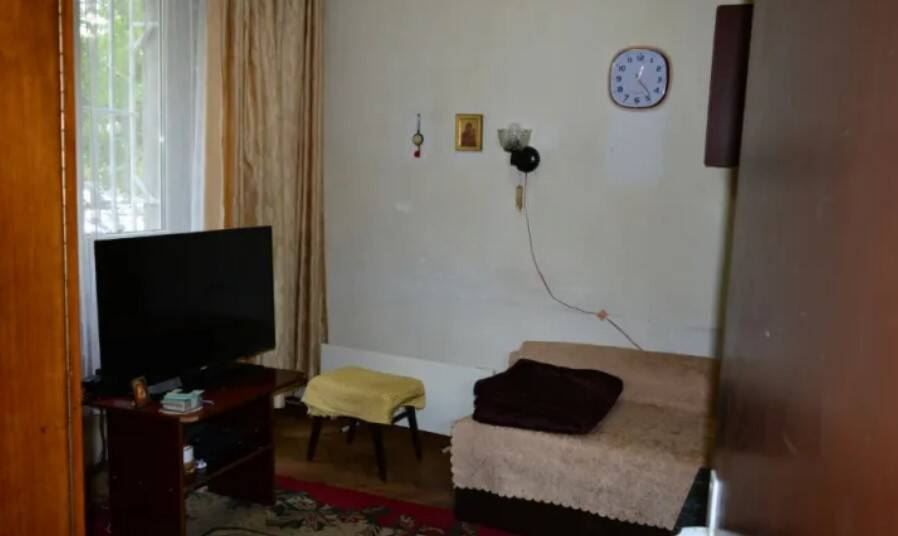 Продава се Тристаен апартамент в София, Света Троица - 76 кв.м за 1843 €/кв.м - Снимка #3