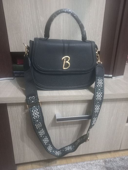 Geanta noua ,de mana sau de umăr,  elegantă.