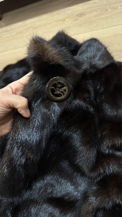 Продам норковую шубу