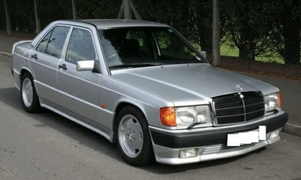 Бампер на Mercedes 190 (W201) в стиле AMG
