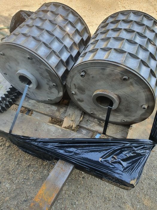 carbune presa role cu roti dintate