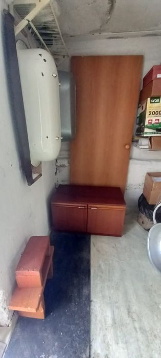 Продам тумбу полированную